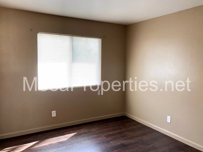 Building Photo - Single Story 4 Bedroom House in Fontana