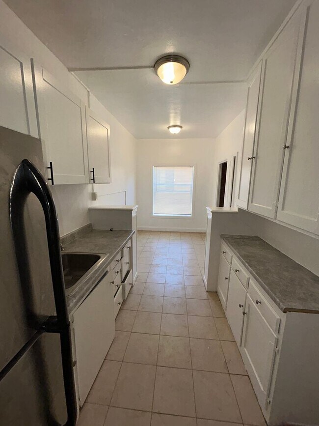 Interior Photo - Alexandria Gramercy, LLC