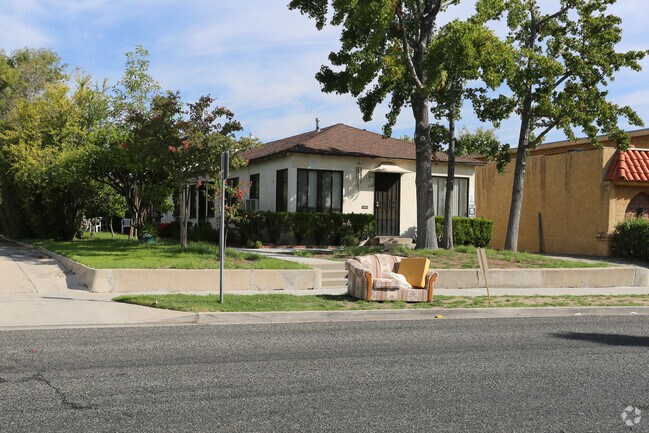 Foto del edificio - 1133 E Harvard St