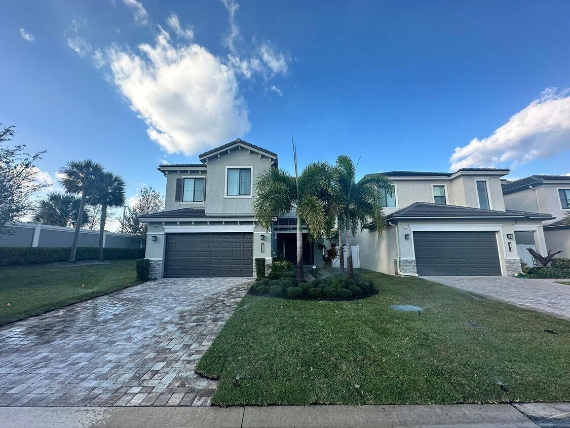 Primary Photo - 6004 Oceanaire Way