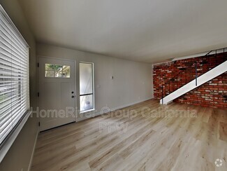 Building Photo - 2622 Spinnaker Ave