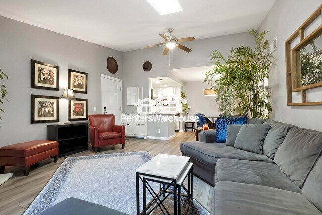 Building Photo - 8225 Fairmount Dr