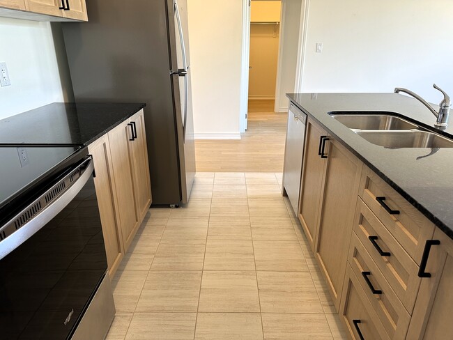 Building Photo - Delightful Bungalow in the heart of Bobcaygeon (3 Bed, 2 Bath)