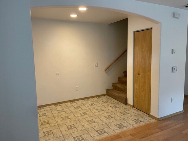 Foto del edificio - 4936 Princeton Dr