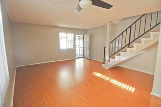 Building Photo - 1444 W 227th St