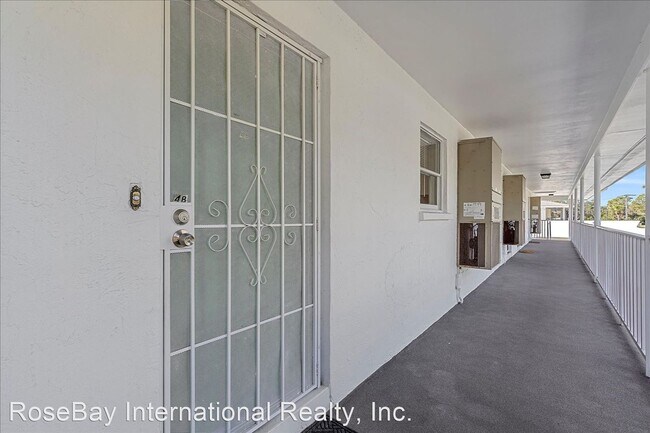 Building Photo - 1 br, 1 bath House - 3950 Roxane Blvd.  - ...