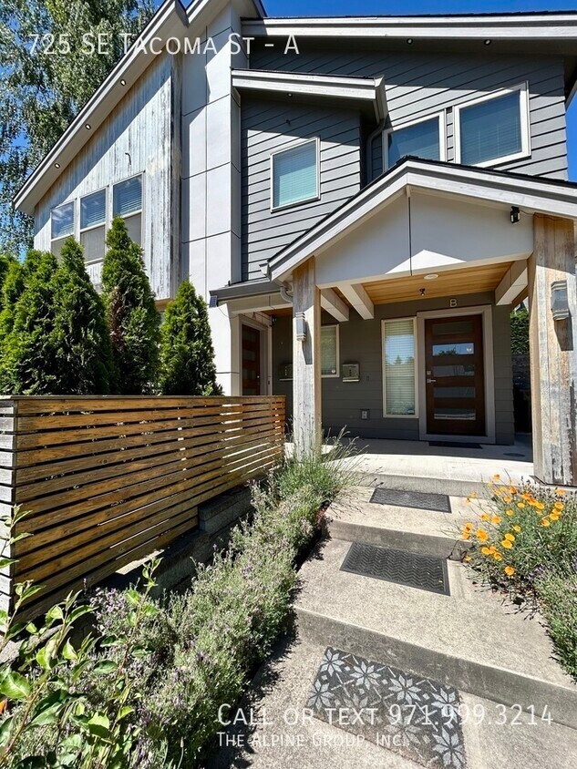 Foto principal - 725 SE Tacoma St