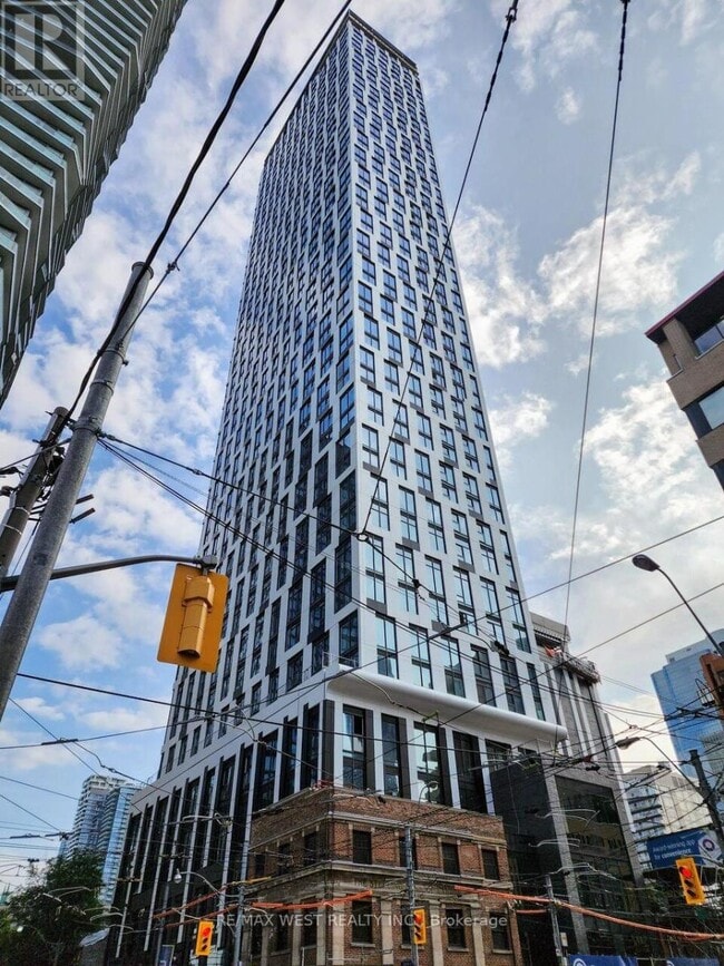 Building Photo - 252-3252 Church St