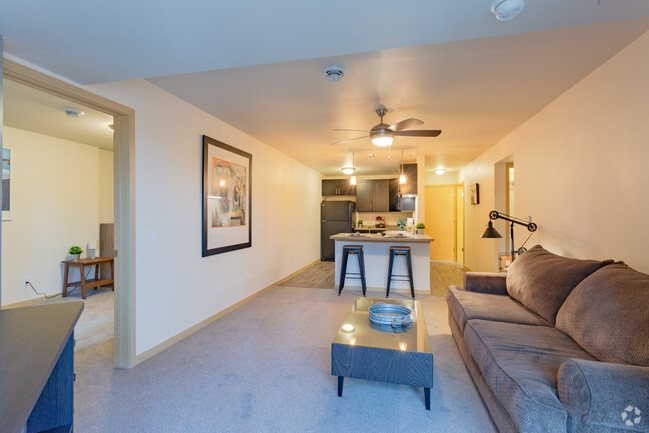 2BR, 2BA - Oak Tree Apartments