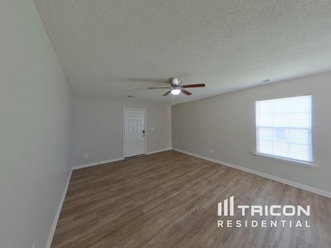 Building Photo - 130 Honey Tree Rd
