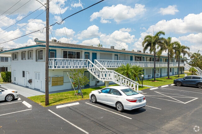 Building Photo - Lakeside Point Condominiums