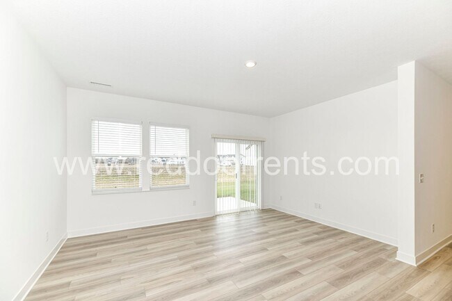 Foto del edificio - Available Now