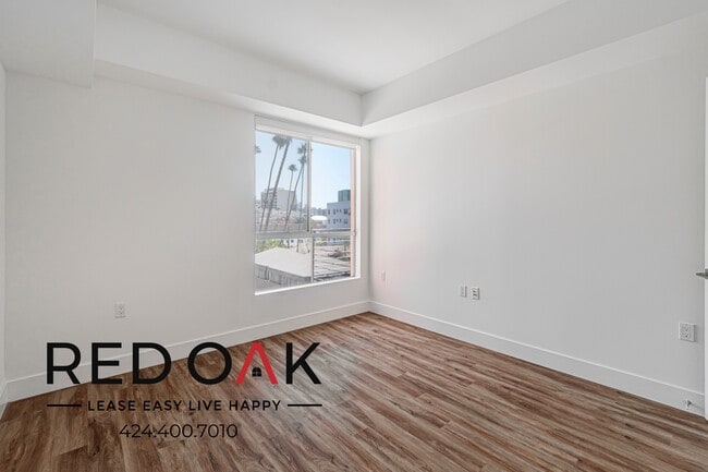 Foto del edificio - 453 S Kenmore Ave
