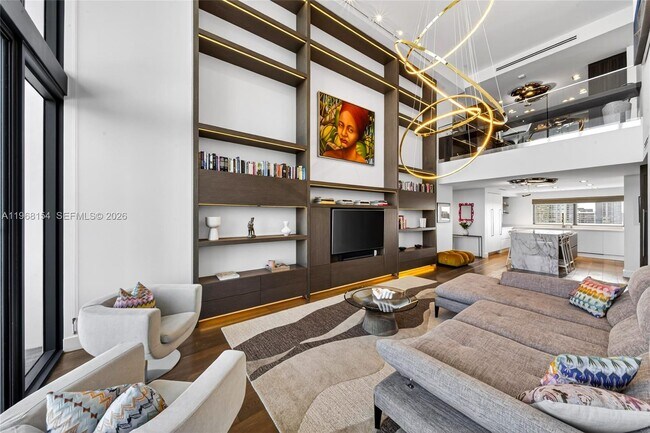 Foto del edificio - 601 NE 36th St