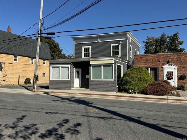 Building Photo - 451 Lake Ave
