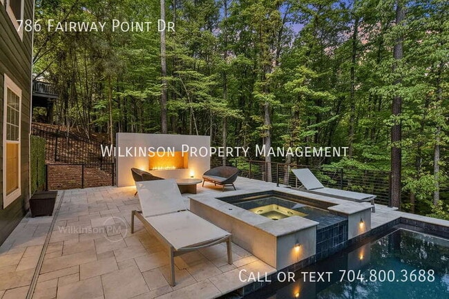 Foto del edificio - 786 Fairway Point Dr