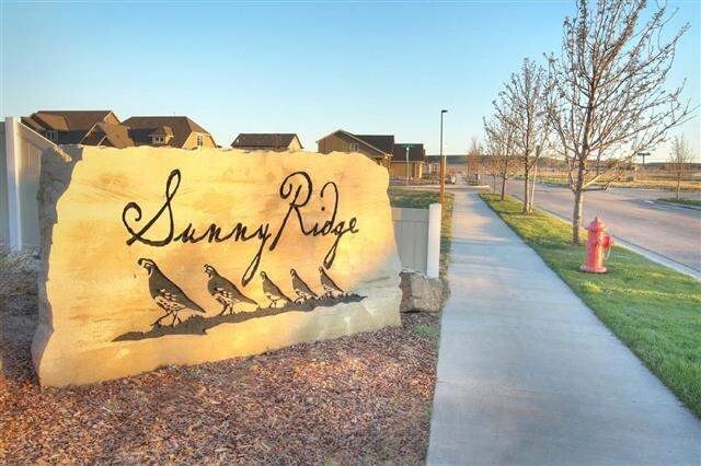 Foto del edificio - 3 Bedroom 2.5 bath Home in SE Boise.  Clos...