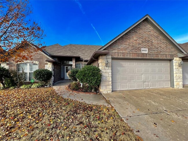 Building Photo - 16505 Moorgate Ln