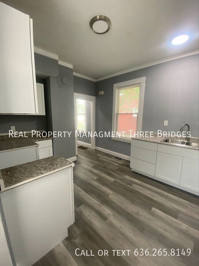 Building Photo - 3976 Burgen Ave
