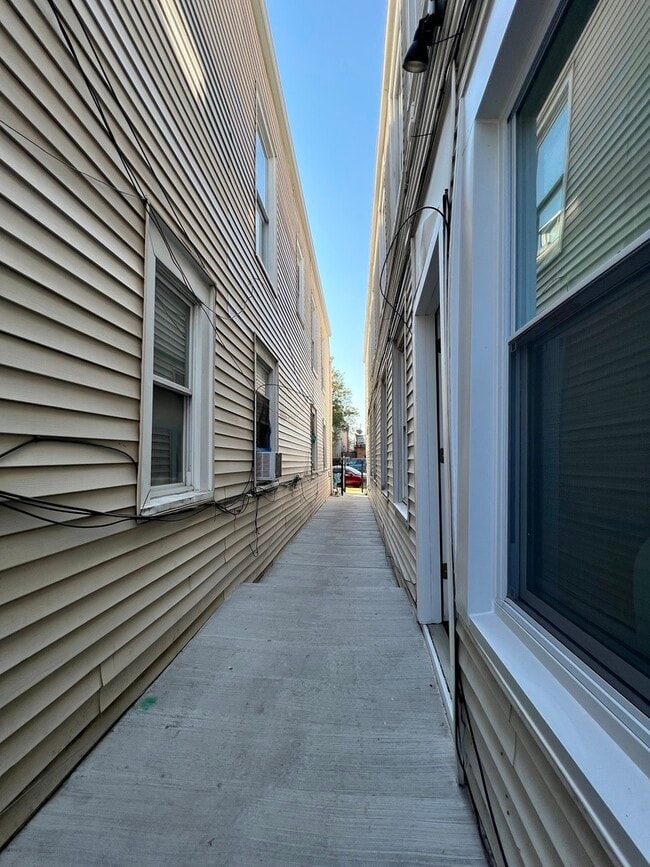 Foto del edificio - 5714 W Grand Ave