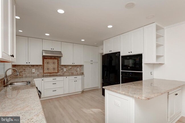 Foto del edificio - 3858 N Tazewell St