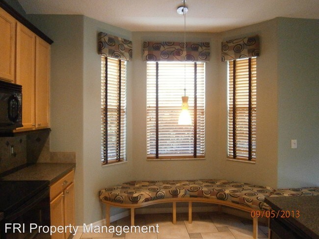 Building Photo - 39 Pine Forest Pl