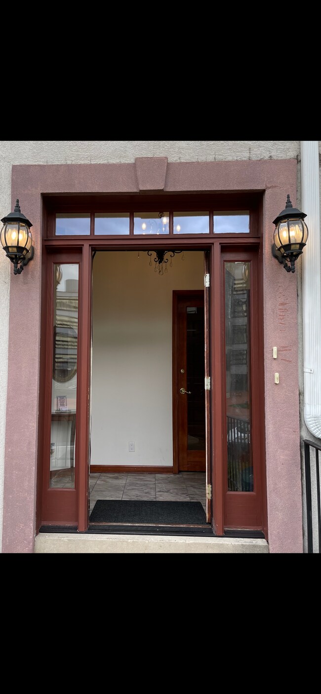 Foto del edificio - 4123 Connecticut Ave NW