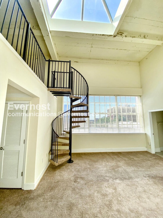 Foto del edificio - 525 E Grace St