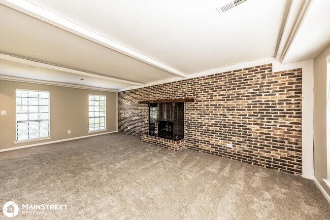 Foto del edificio - 904 Pine Forest Circle, Birmingham, AL 35235