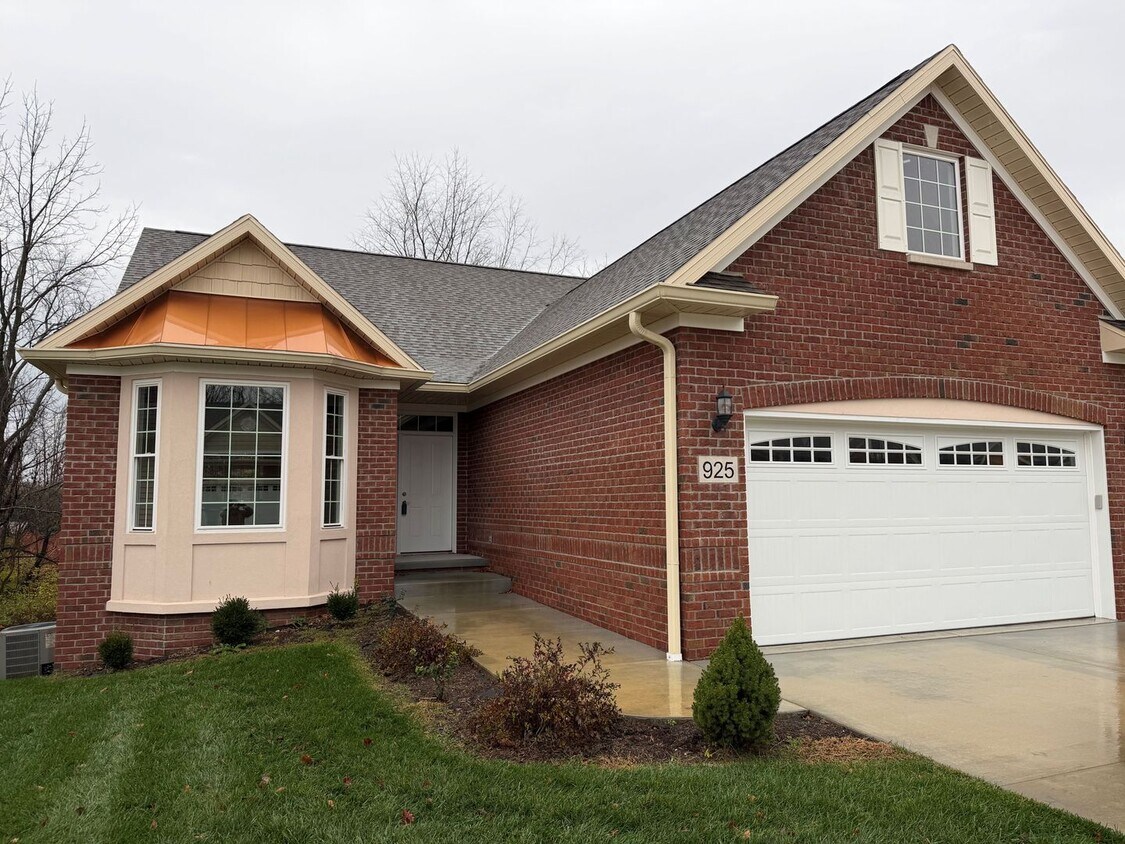 Primary Photo - Available Nov 21st, 2025!!