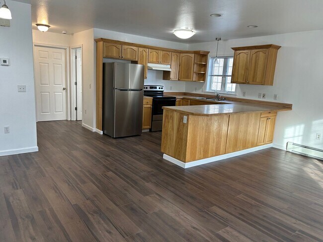 Building Photo - 6484 Wassim Cir