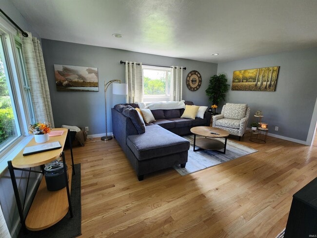 Building Photo - 6600 IN-45