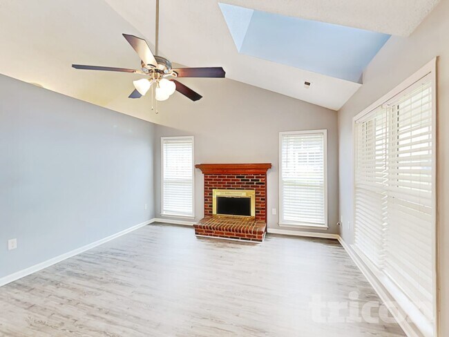 Foto del edificio - 7284 Green Meadow Ct