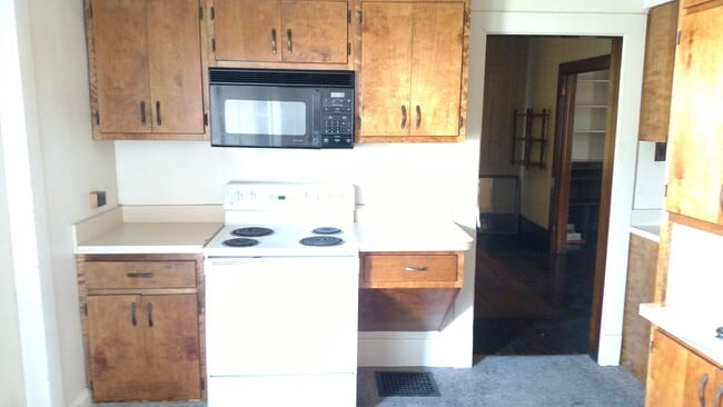 Building Photo - 217 Connellsville St