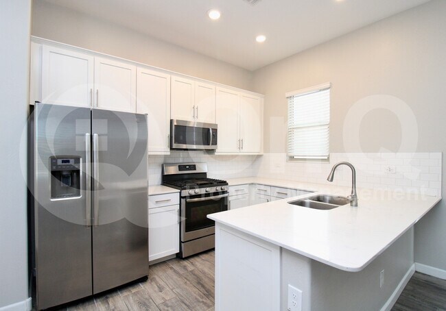 Building Photo - 21459 E Sunset Dr
