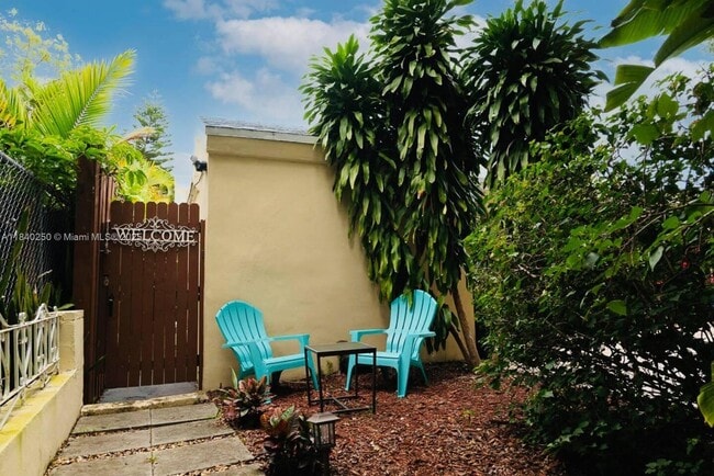 Foto del edificio - 2221 SW 26th Ln