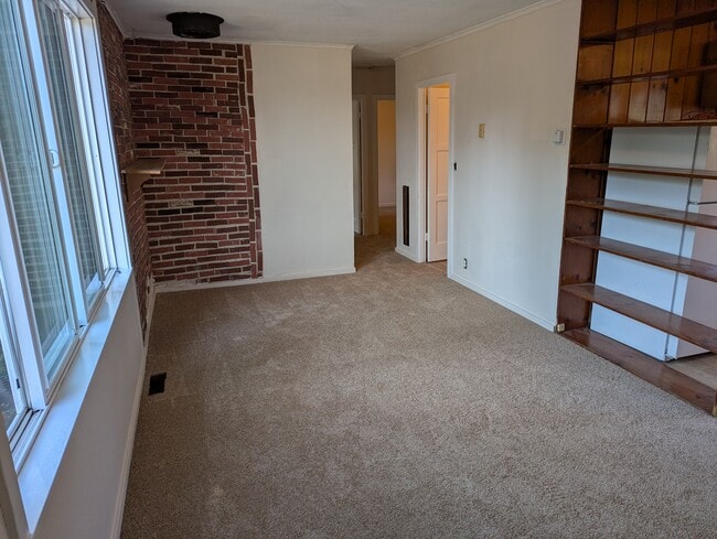 Building Photo - 14726 Manor Way