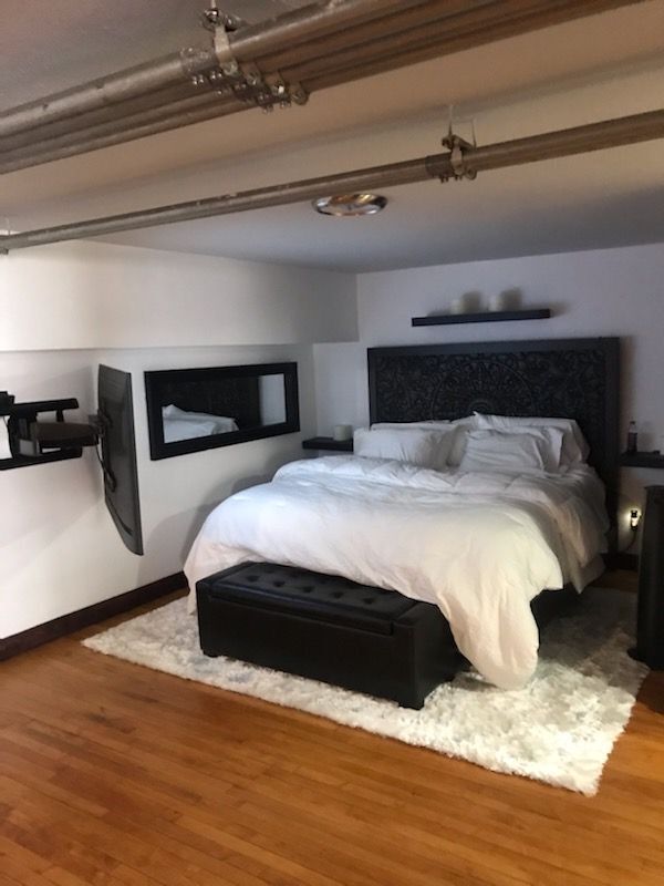 Foto del edificio - 115 E Tyler St