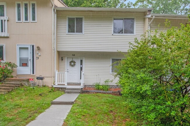 Building Photo - Renovated 4BR/3.5BA Townhome in Stafford –...