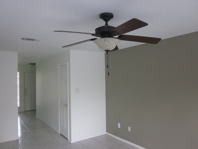 Building Photo - 7511 Ederville Rd