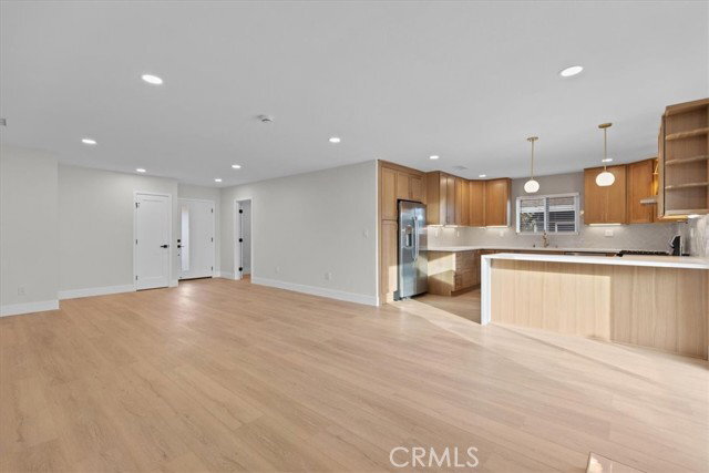 Foto del edificio - 23217 Anza Ave