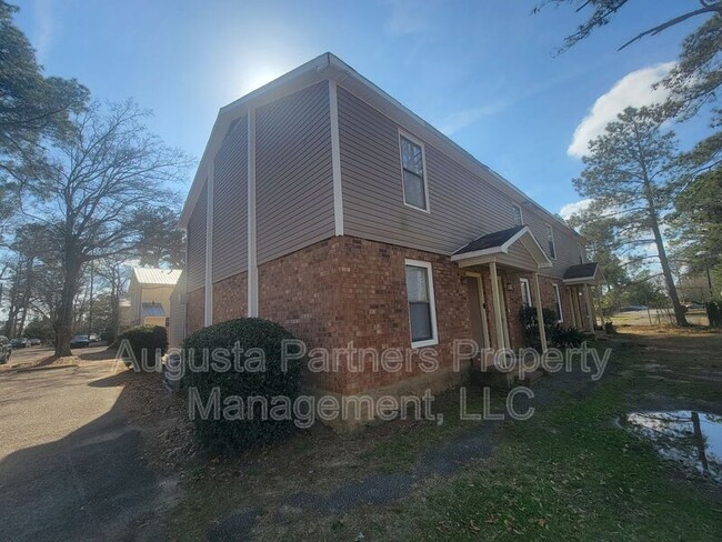 Building Photo - 152 Chalet North CT