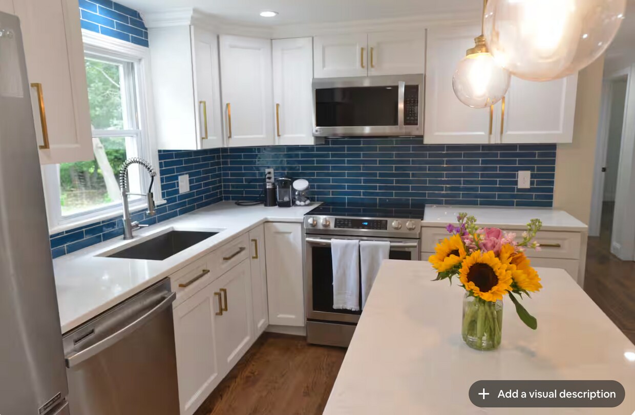 Foto principal - 57 Roosevelt Dr