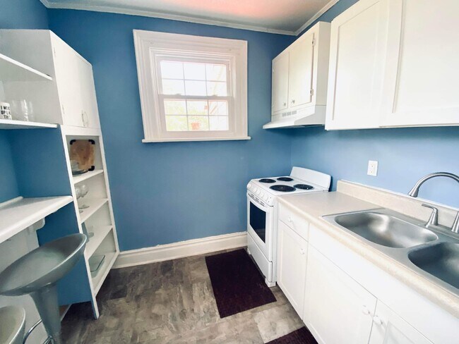Kitchen area(refrigerator, stove, microwave) - 2234 Central Ave