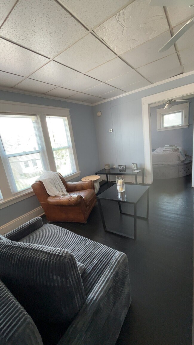 Foto del edificio - 3454 E 76th St