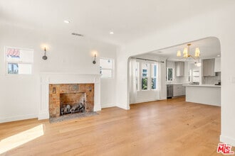 Building Photo - 2032 S Palm Grove Ave