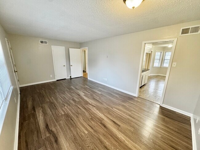 Building Photo - 5153 Rolling Meadows Dr