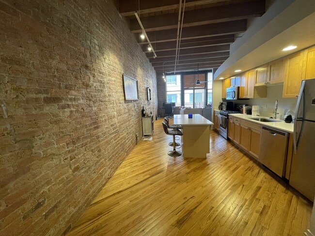 Foto del edificio - 616 W Fulton St
