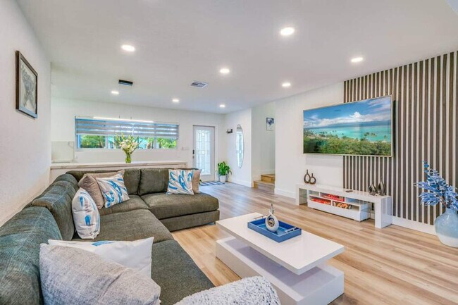 Foto del edificio - 830 SW 14th Ct