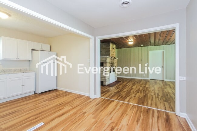 Foto del edificio - 3641 N Sadlier Dr